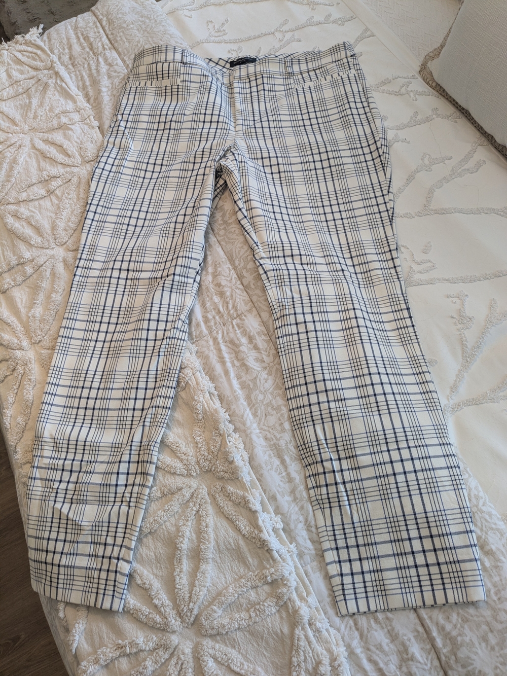 Banana Republic White and Black Plaid Pants